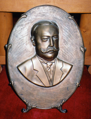 Bronze bust of William Howard Taft